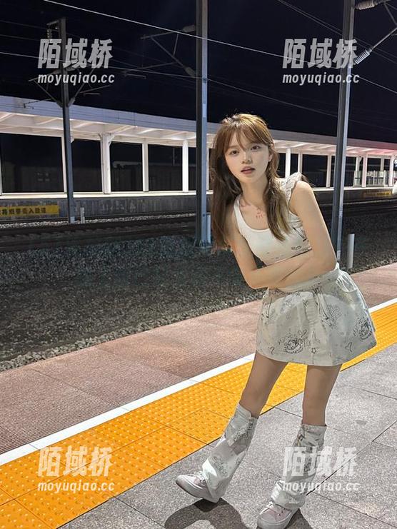51吃瓜网苹果版谁能挡？在线上我已经爱得不要不要的！