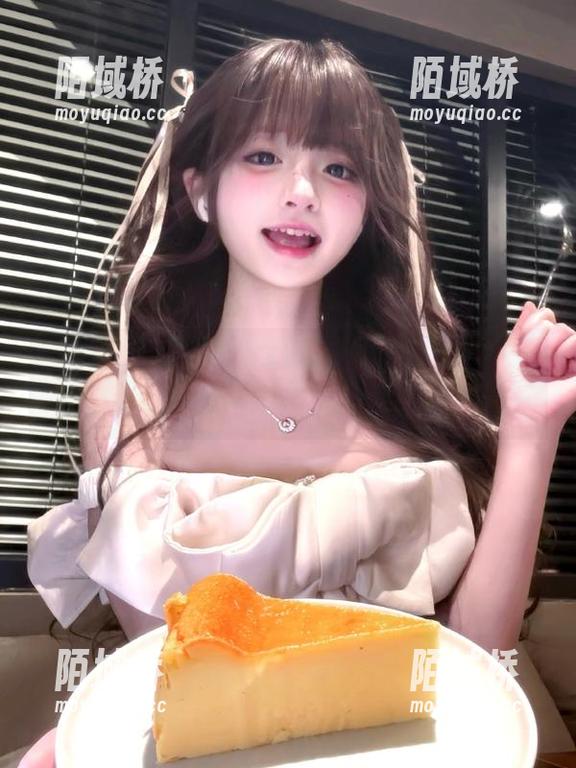 51吃瓜群众：最靠谱的八卦线路，边吃边Gossip！