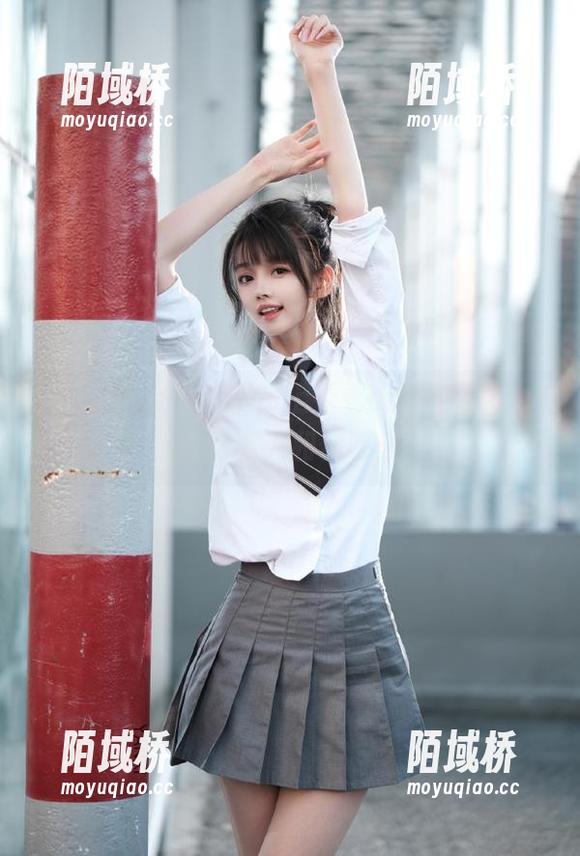 在ios上看看cn1.91cg.com，没准有人和你同桌吃瓜
