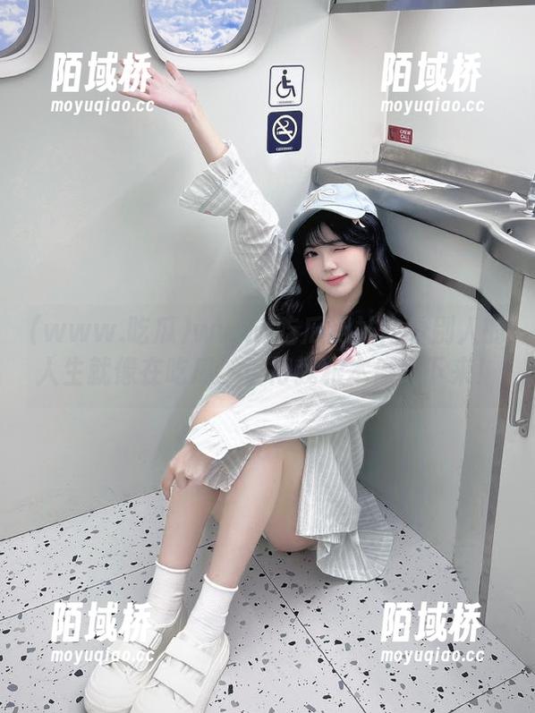 www.吃瓜网站：看别人的人生就像在吃瓜，香得我根本停不下来！