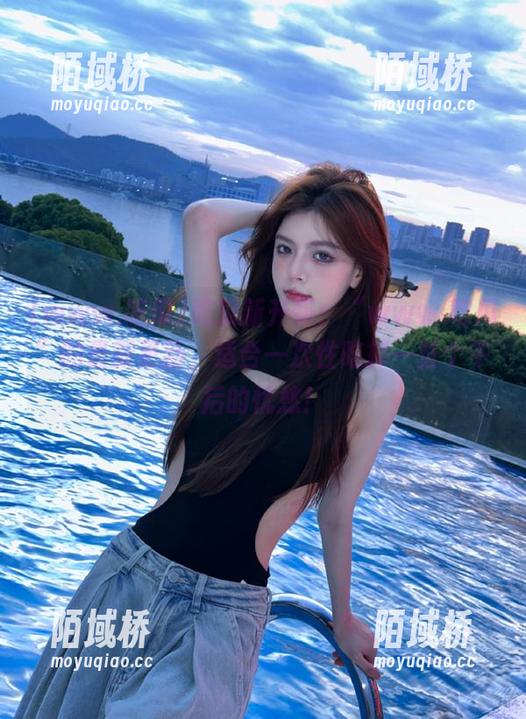 吃瓜新升级：“www.吃瓜”的最新更新，适合一次性吃掉一整个午后的忧愁！