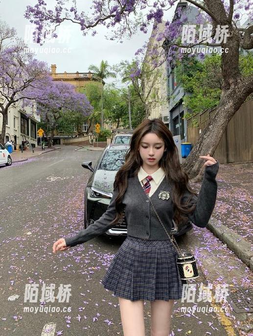在线探险：zztt740.ccm黑料大揭秘，瓜友们快来围观！