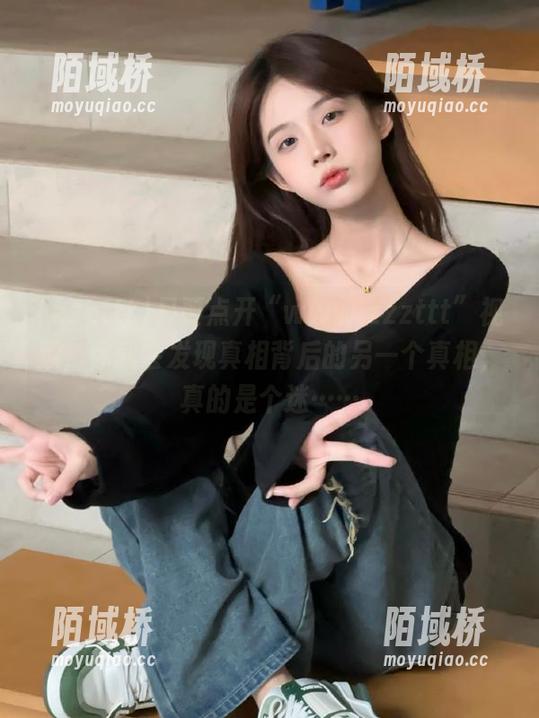 只要点开“www.zzzttt”视频，你就会发现真相背后的另一个真相，真的是个迷……