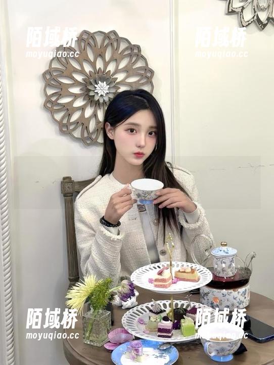 五一吃瓜视频：今天的瓜真的，甜得让我怀疑人生！