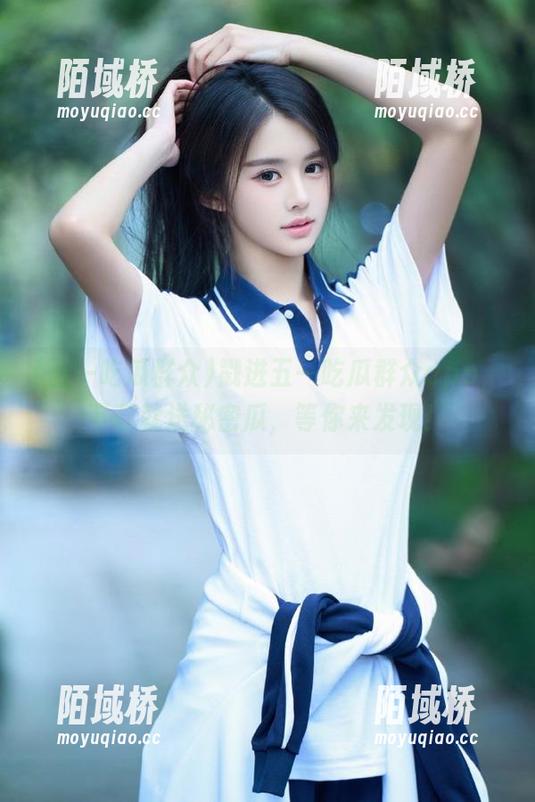 戳进五一吃瓜群众app，下载就送秘密瓜，等你来发现！