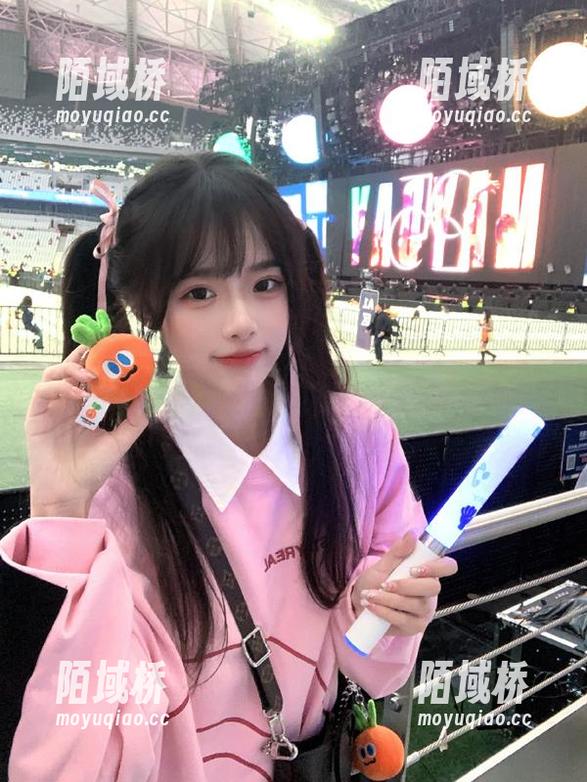点开吃瓜tv网址，瞬间离不开的八卦世界！