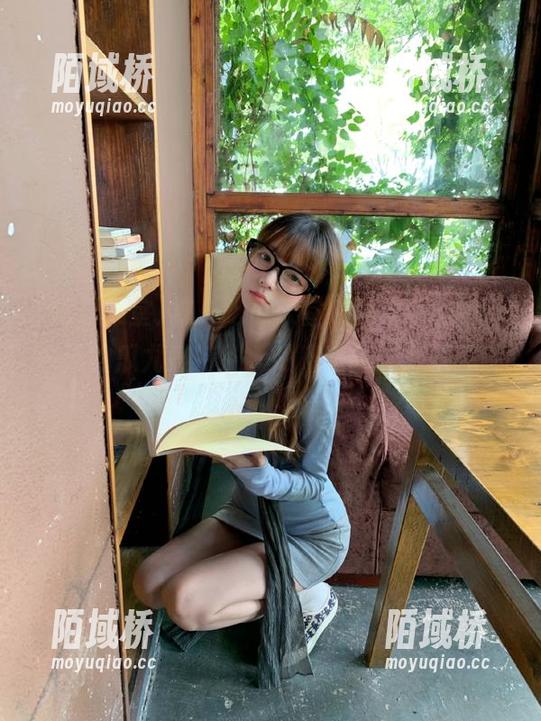 被“吃瓜天堂”苹果版吸引，今天的瓜尤其特别，咕噜咕噜的感觉真的妙！