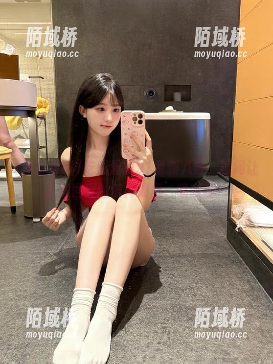 吃瓜爆料91最新八卦，瞬间让我对世界的信仰崩塌，啧啧啧！