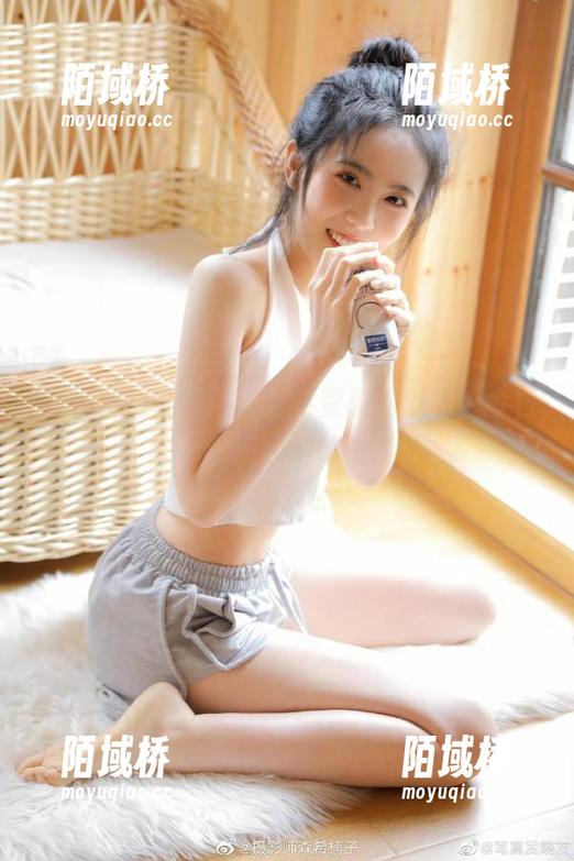 别墨迹，赶紧登录吃瓜网，今日的瓜都被我们咬上了！