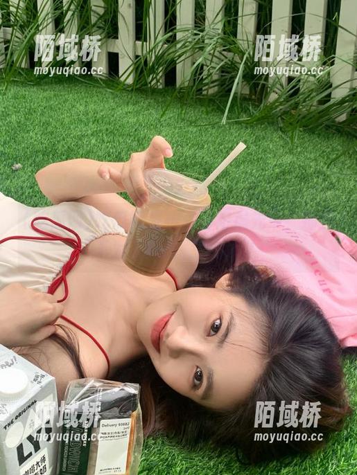 吃瓜网发布：朝阳晨光中，那些不为人知的微妙瞬间！