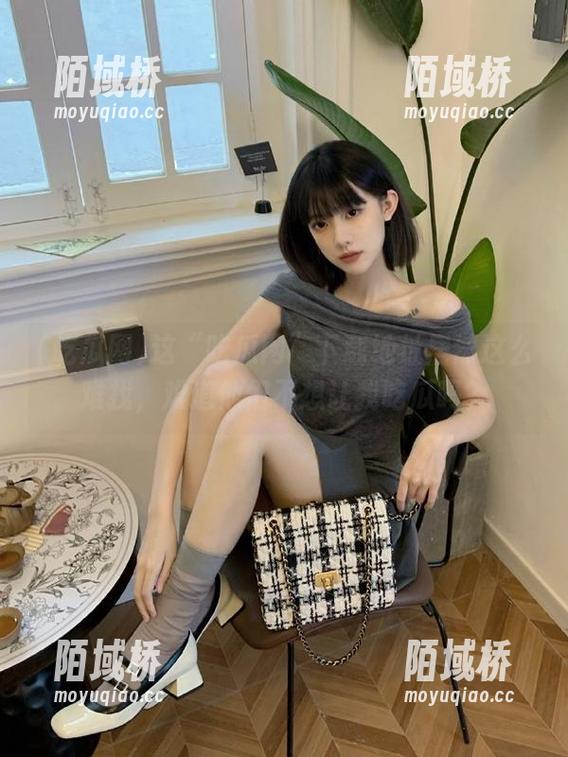 这“吃瓜网”下载地址居然这么难找，难道他们不想让我吃瓜吗？