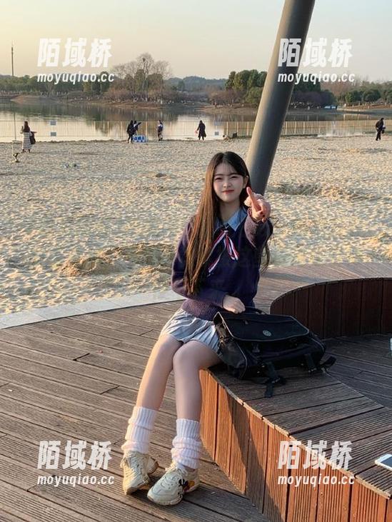 吃瓜网红网址在线：每次打开抖音在线，不知不觉就被这些奇葩吸引得停不下来...