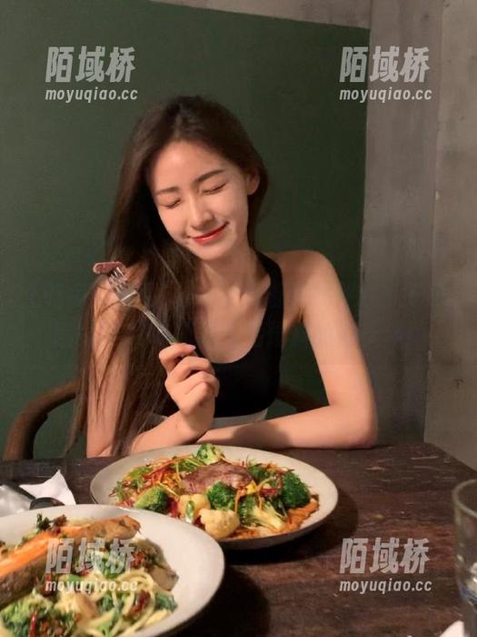 从早到晚都能找到戏，吃瓜黑料网APP真是最会爆料的好伙伴！