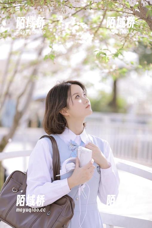 我要吃瓜 自从听说“我要吃瓜”网站后,我就变成了官方地址的追求者,求个简单下载方法啊!