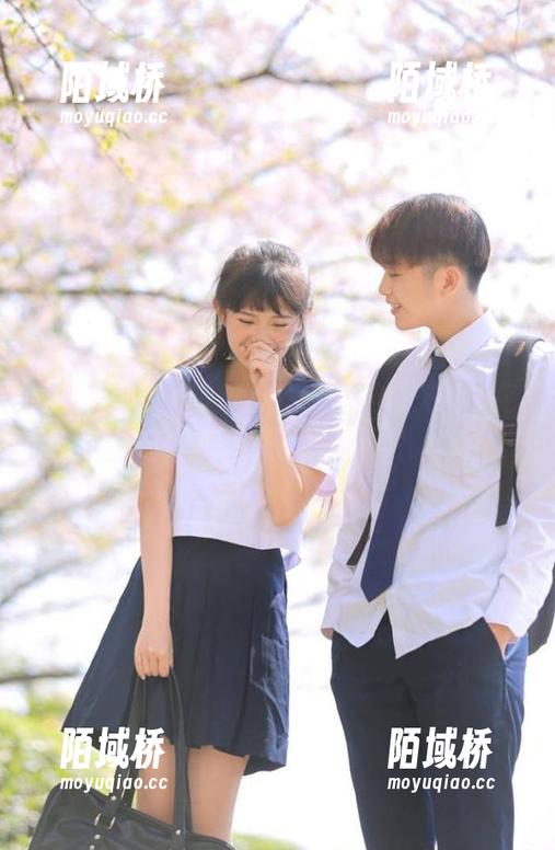 网曝吃瓜ios版：每天都能更新你的八卦能量满满！