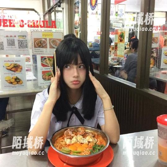 看精彩事件背后的故事，下载黑料不打烊，记得带上零食哦！