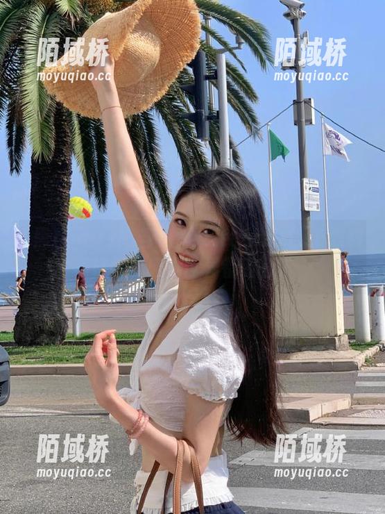 黑料不打烊 当我登录tttzzz01.su黑料不打烊,感觉世界都变色了…