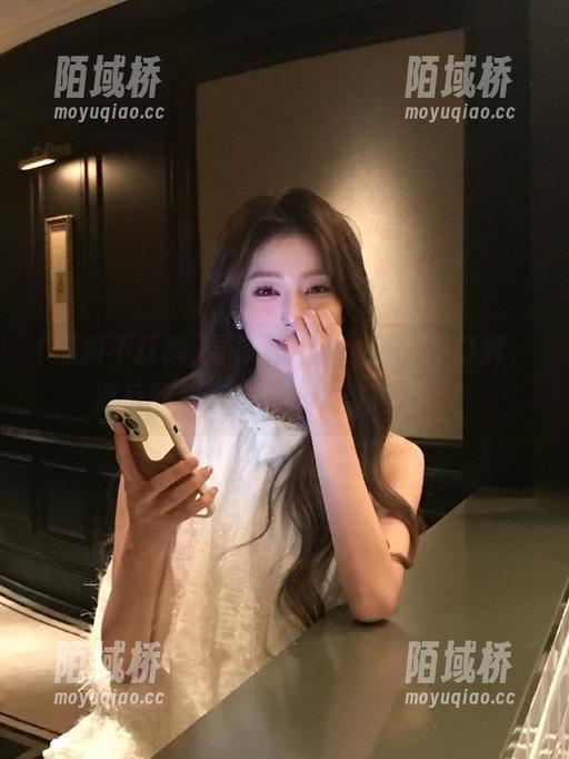 导航到边缘：黑料不打烊，流行的都在这儿，比热狗还香！