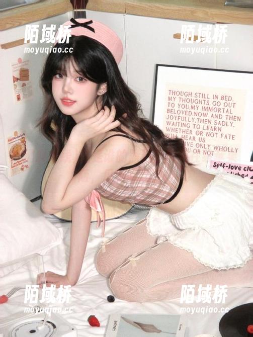 这是谁的黑料？黑料在线苹果版，瓜越啃越爽！