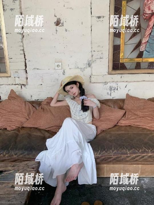 “91黑料正能量”：吃瓜永远不需要隔离，感觉终会在这里永久回响。