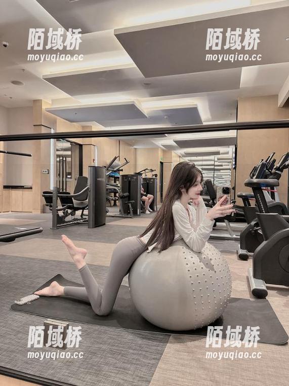 黑料网发布：夜深人静也不怕，瓜依然不打烊，666！