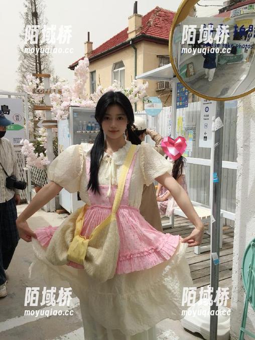 黑料网络版：你绝对想不到网页下藏着什么！